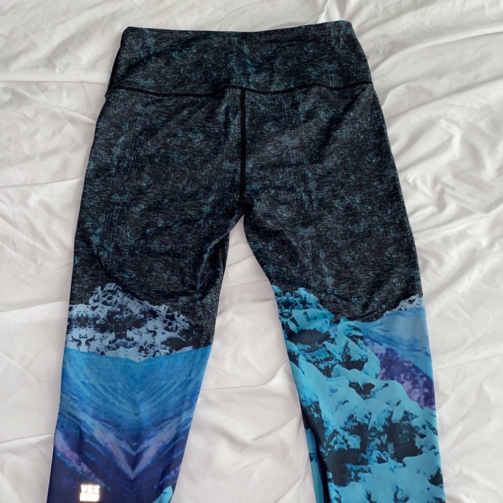 Victoria’s Secret Knockout leggings
